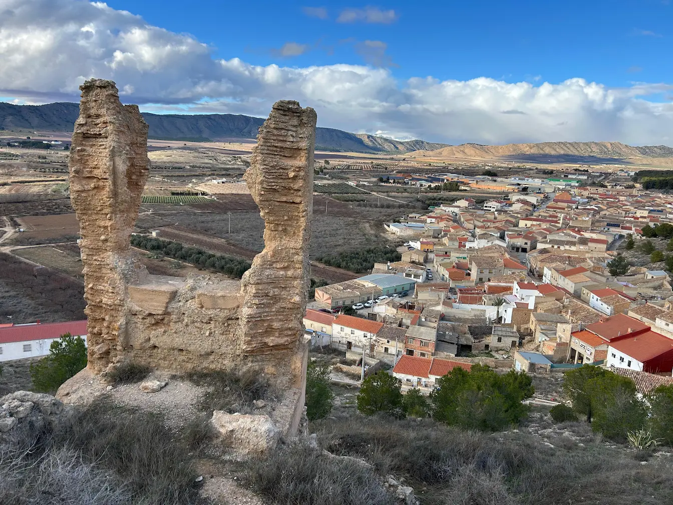 Restos del castillo, 'Ojos del Diablo'